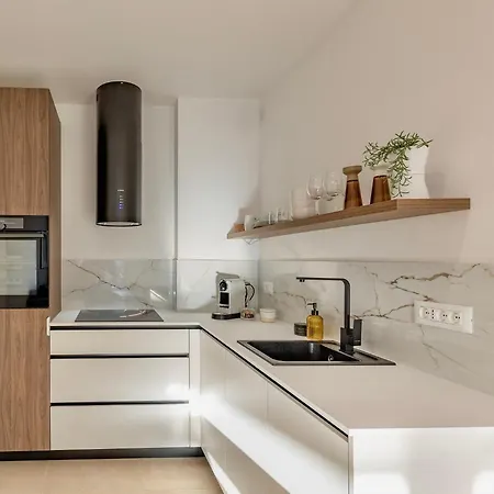 Modern Mediterranean Luxury * Zára