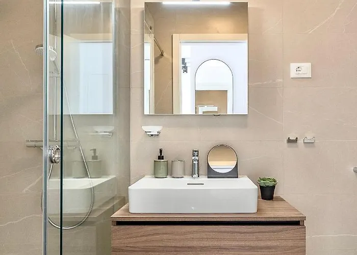 Modern Mediterranean Luxury شقة زادار