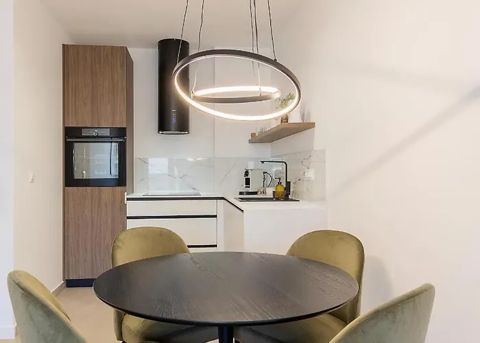 شقة Modern Mediterranean Luxury زادار